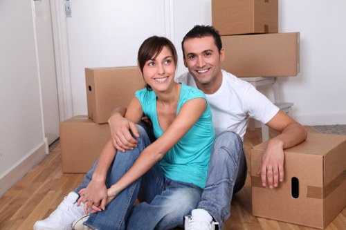 Image featuring expert moving tips and detailed planning in Canary Wharf.